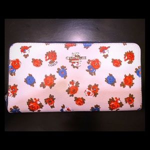 Authentic Coach Wallet.